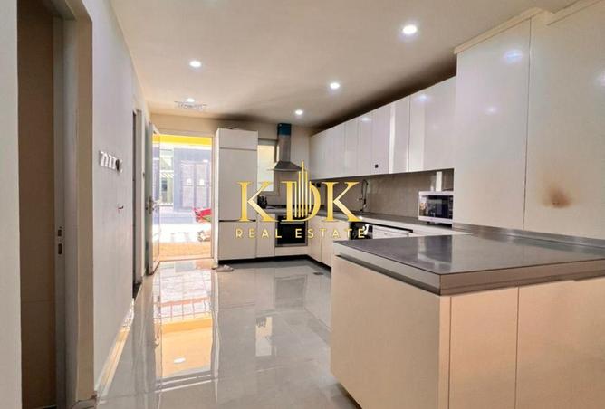 114603945 - Property Image 2