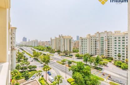Apartment - 3 Bedrooms - 4 Bathrooms for rent in Al Nabat - Shoreline Apartments - Palm Jumeirah - Dubai