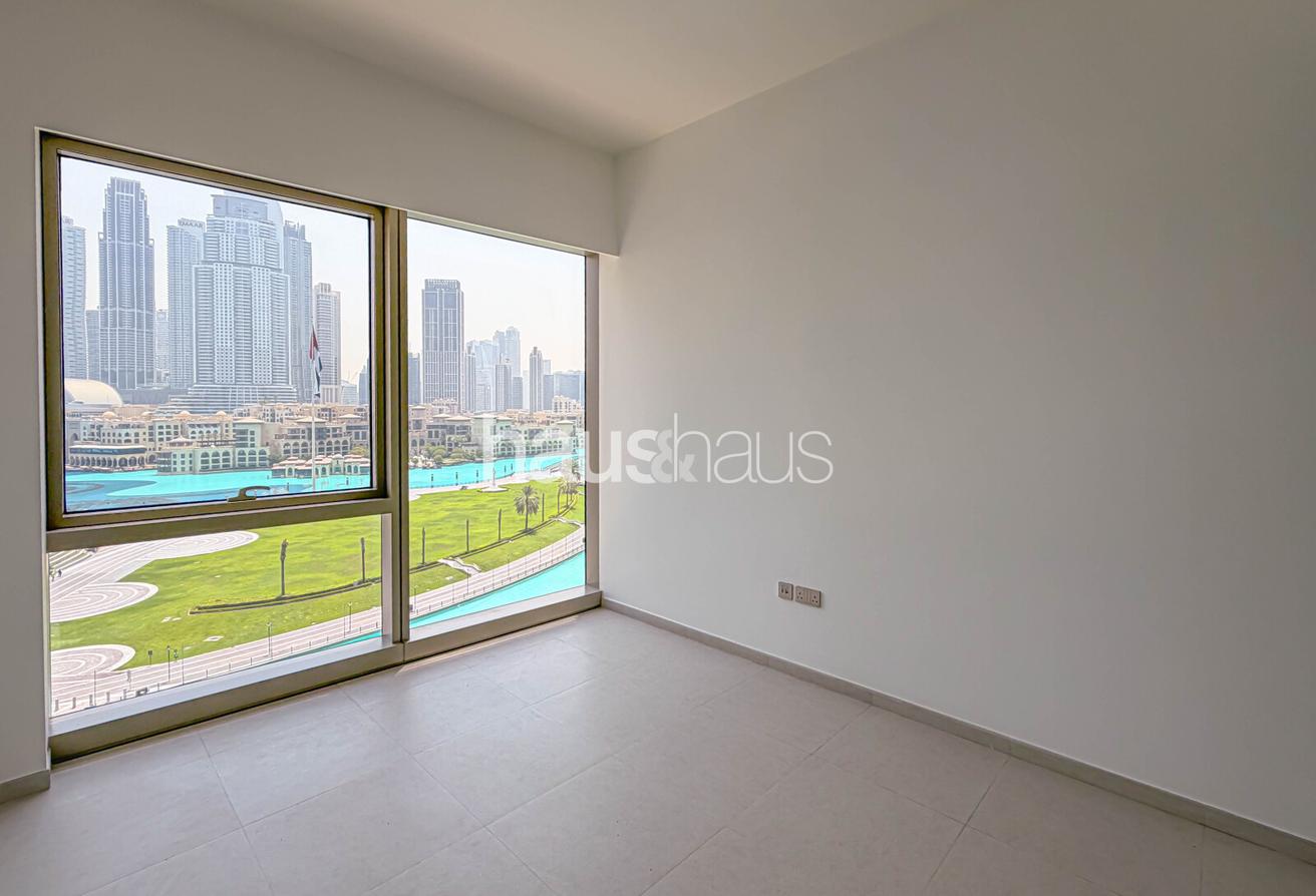 Iconic Burj Khalifa Views | Luxury Living | Modern photo 13