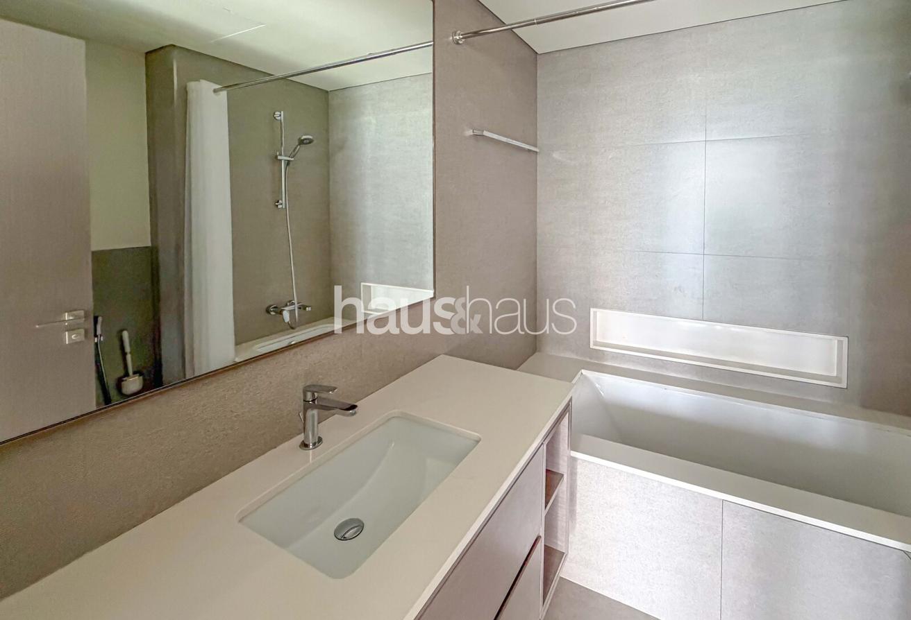 Iconic Burj Khalifa Views | Luxury Living | Modern photo 15