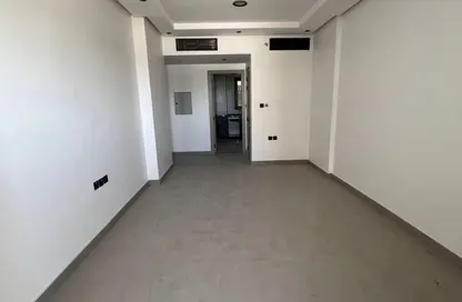 Apartment - 1 Bedroom - 2 Bathrooms for rent in AlFalah - Muwaileh Commercial - Sharjah