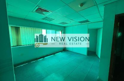 Office Space - Studio - 1 Bathroom for rent in Salam Tower - Al Majaz 1 - Al Majaz - Sharjah