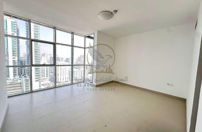 Apartment - 2 - 4 for rent in Al Majaz 1 - Al Majaz - Sharjah