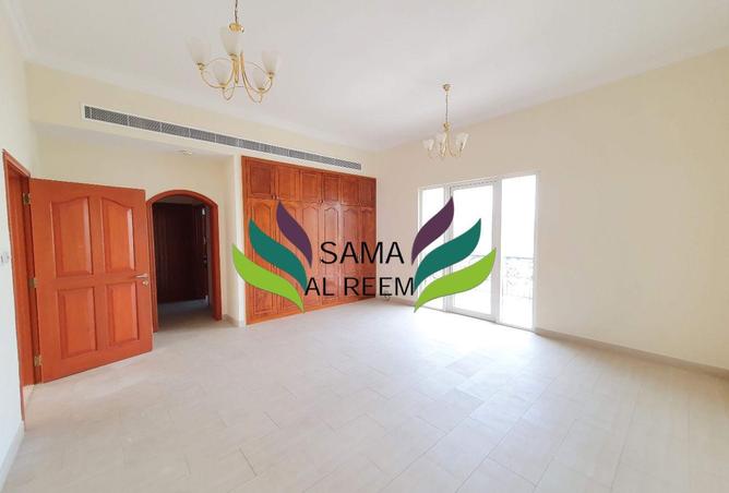 72319105 - Property Image 3