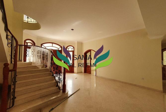 72319105 - Property Image 2