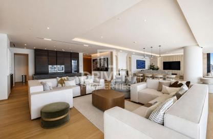 Apartment - 4 - 5 for sale in One at Palm Jumeirah - Palm Jumeirah - Dubai