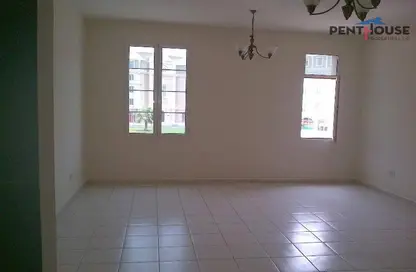 Apartment - 1 Bathroom for rent in Building P16 - France Cluster - International City - Dubai