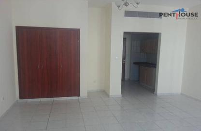 Apartment - Studio - 1 for rent in Building P16 - France Cluster - International City - Dubai