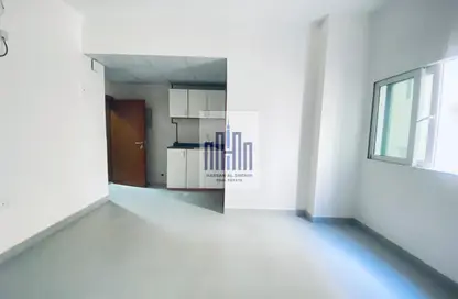 شقة - 1 حمام للايجار في طريق فاير ستاشن - مويلح - الشارقة