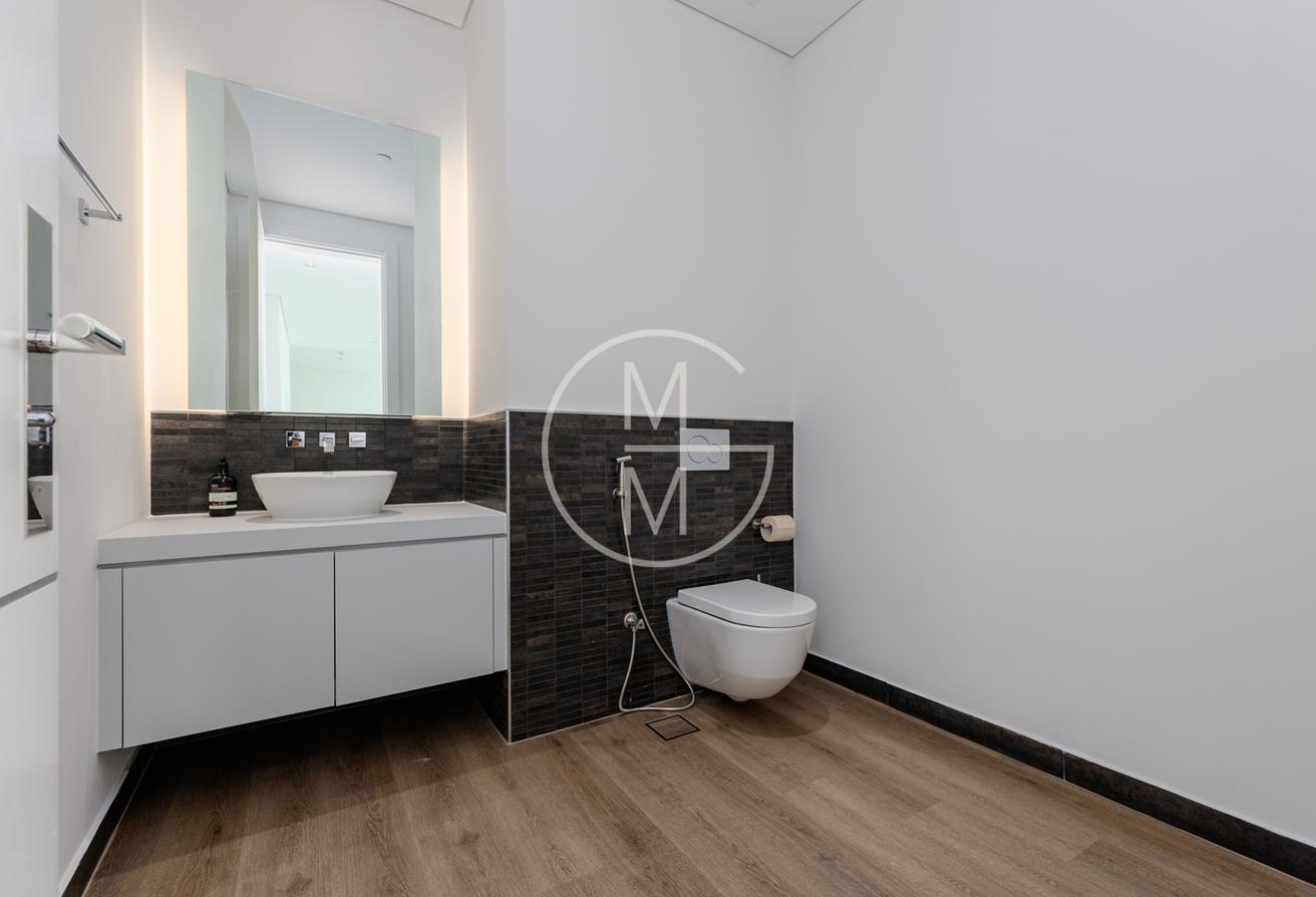 Renovated | 1 Bed | Large Terrace | Boulevard View photo 11