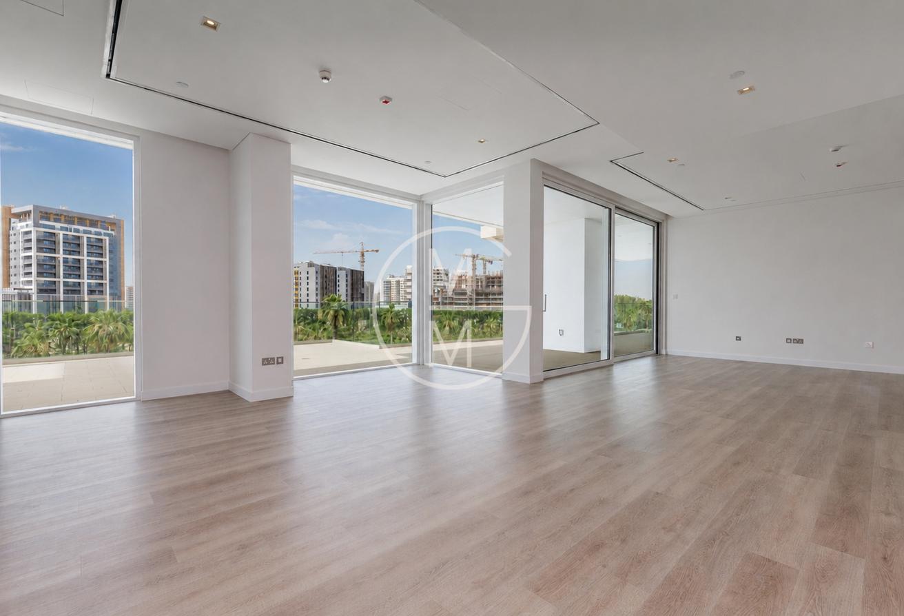 Renovated | 1 Bed | Large Terrace | Boulevard View photo 3