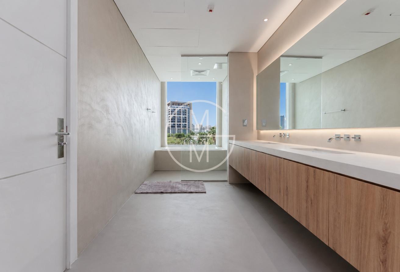 Renovated | 1 Bed | Large Terrace | Boulevard View photo 8