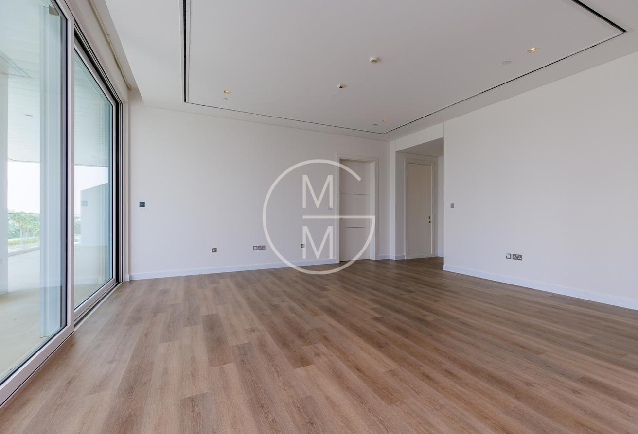 Renovated | 1 Bed | Large Terrace | Boulevard View photo 9
