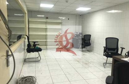 مستودع - استوديو - 1 حمام للايجار في أم الرمول - دبي