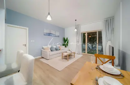 شقة - غرفة نوم - 1 حمام للايجار في الغزلان  3 - الغزلان - جرينز - دبي