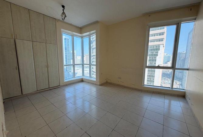 56163567 - Property Image 3