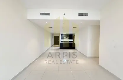 شقة - 2 غرف نوم - 3 حمامات للايجار في برج دوجا - شارع الشيخ زايد - دبي