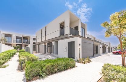 Villa - 4 - 4 for rent in Aura Gardens - Tilal Al Ghaf - Dubai