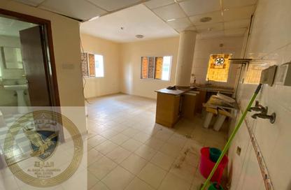 Apartment - Studio - 1 Bathroom for rent in Al Mujarrah - Al Sharq - Sharjah Apartment - Studio - 1 Bathroom for rent in Al Mujarrah - Al Sharq - Sharjah