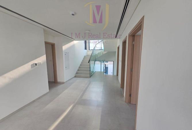 67821053 - Property Main Image