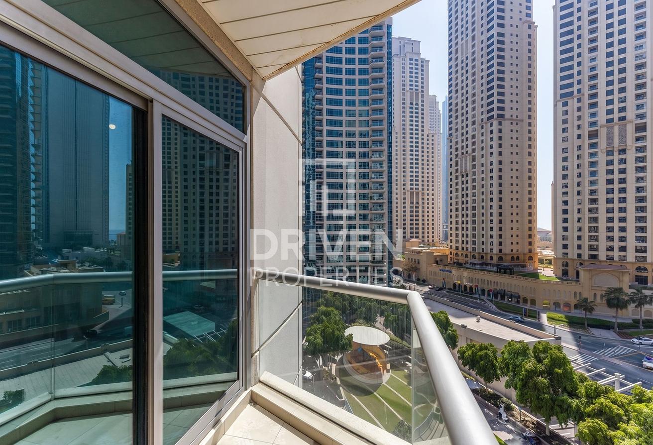 Stylish Unit | Ready to Move in | Marina View photo 14