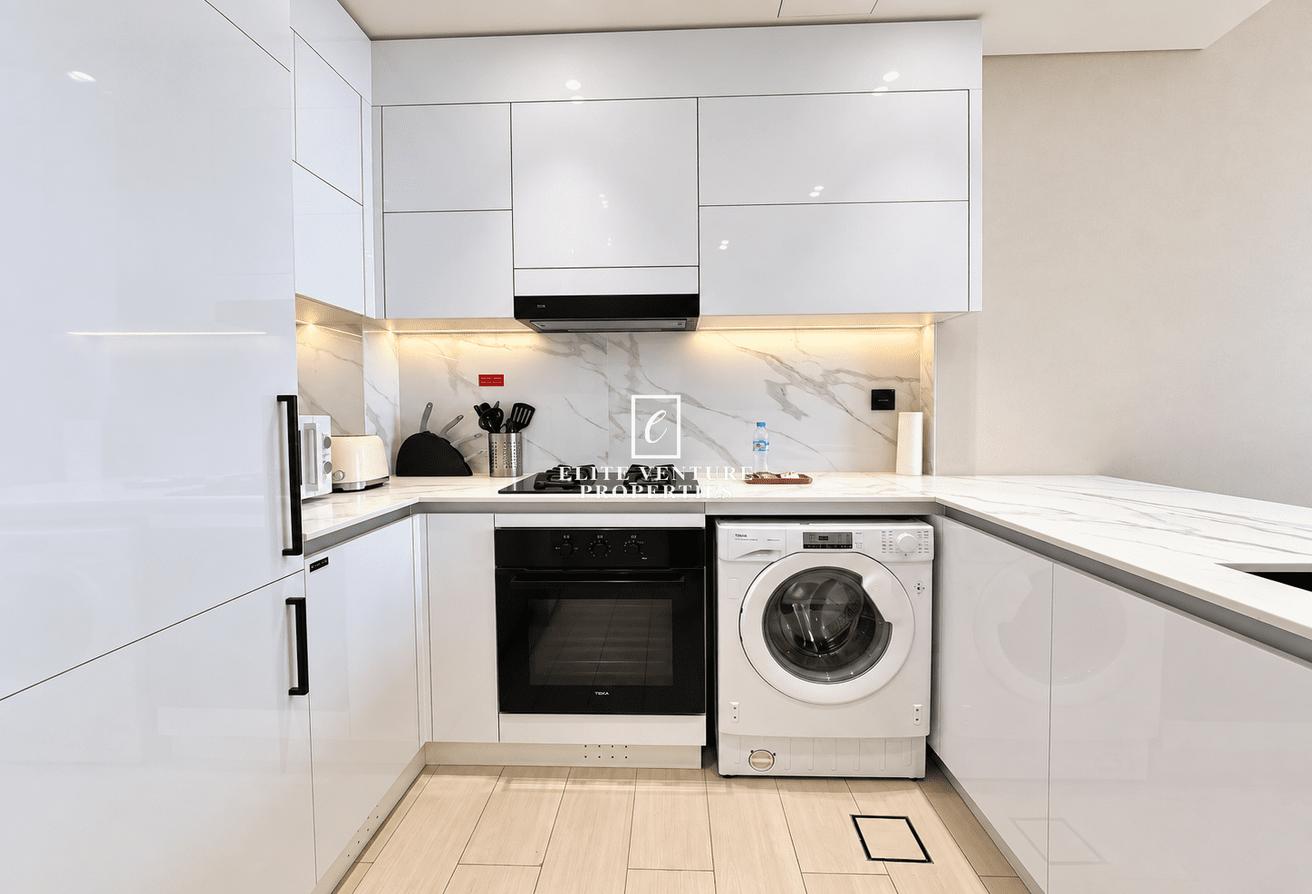 FULLY FURNISHED | HIGH FLOOR | PRIME LOCATION photo 10