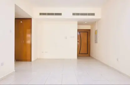 Apartment - 2 Bedrooms - 2 Bathrooms for rent in Al Raffa - Bur Dubai - Dubai