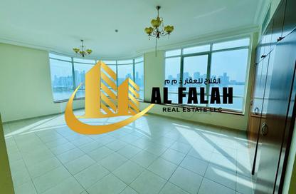 Apartment - 3 - 5 for rent in Al Majaz 3 - Al Majaz - Sharjah