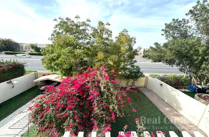 فيلا - 2 غرف نوم - 3 حمامات للايجار في الينابيع 10 - الينابيع - دبي فيلا - 2 غرف نوم - 3 حمامات للايجار في الينابيع 10 - الينابيع - دبي
