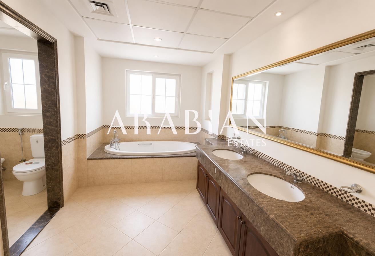 Private Pool | Large Plot | Vacant photo 11