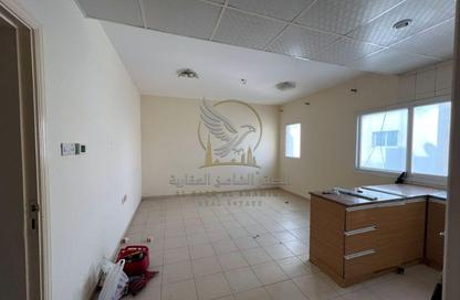 Apartment - Studio - 1 for rent in Al Mujarrah - Al Sharq - Sharjah Apartment - Studio - 1 for rent in Al Mujarrah - Al Sharq - Sharjah