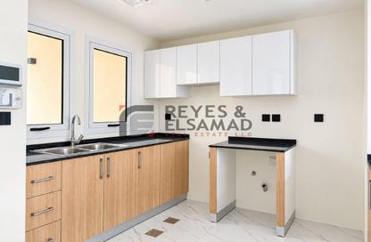 Townhouse - 2 - 2 for rent in Rukan 3 - Rukan - Dubai