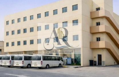 سكن عمال - استوديو - 8 حمامات للايجار في بناية اس جي 10 - المنطقة الصناعية رقم 10 - المنطقة الصناعية بالشارقة - الشارقة