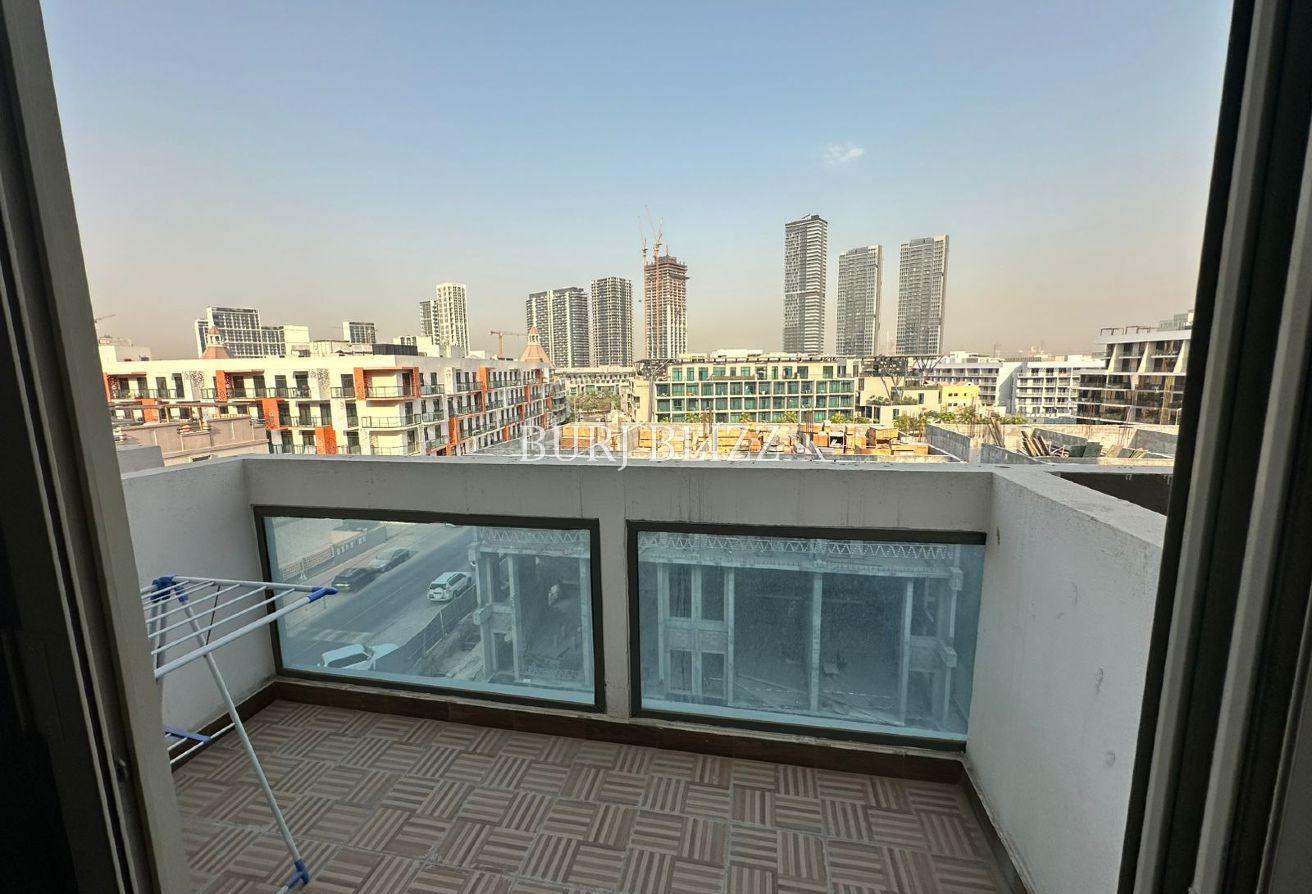 Stylish and Spacious | Vibrant Community | Vacant photo 11