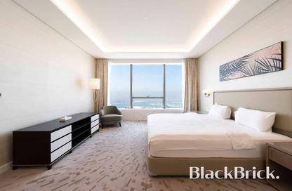 Apartment - 1 Bedroom - 2 Bathrooms for sale in The Palm Tower - Palm Jumeirah - Dubai