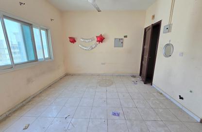 Apartment - Studio - 1 for rent in Fire Station Road - Muwaileh - Sharjah