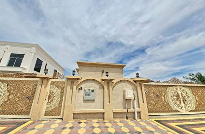 Villa - 4 Bedrooms - 7 Bathrooms for rent in Al Hooshi Villas - Hoshi - Al Badie - Sharjah