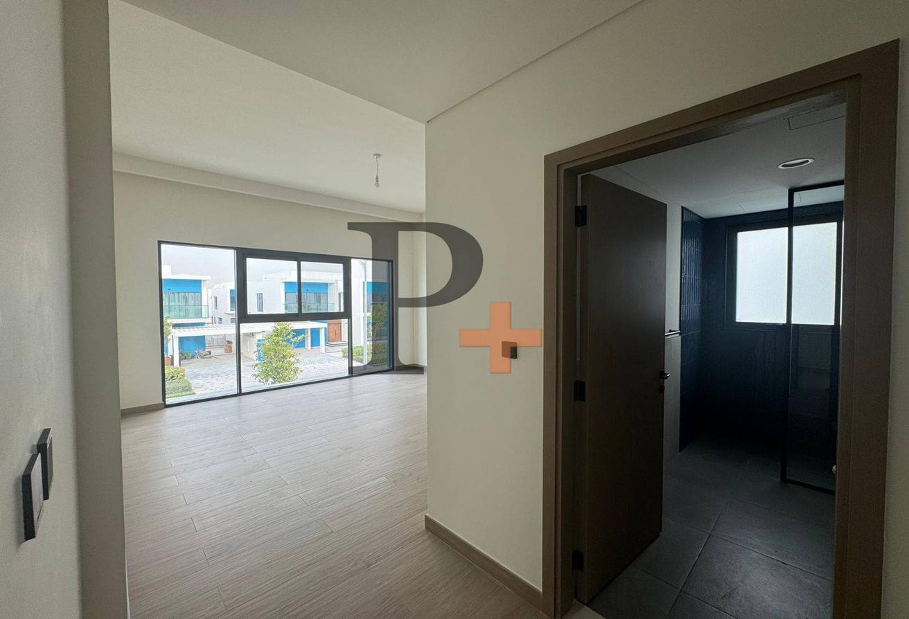Brand New | Standalone Villa | Single row photo 9