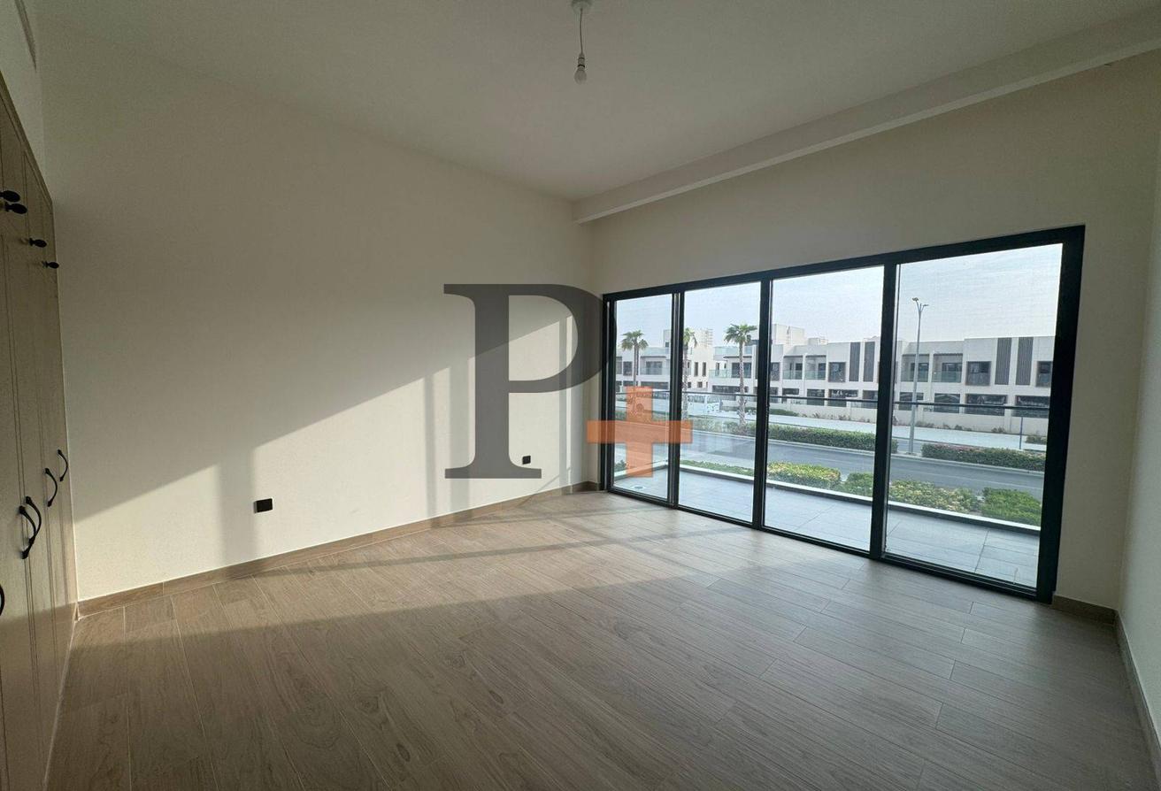 Brand New | Standalone Villa | Single row photo 7
