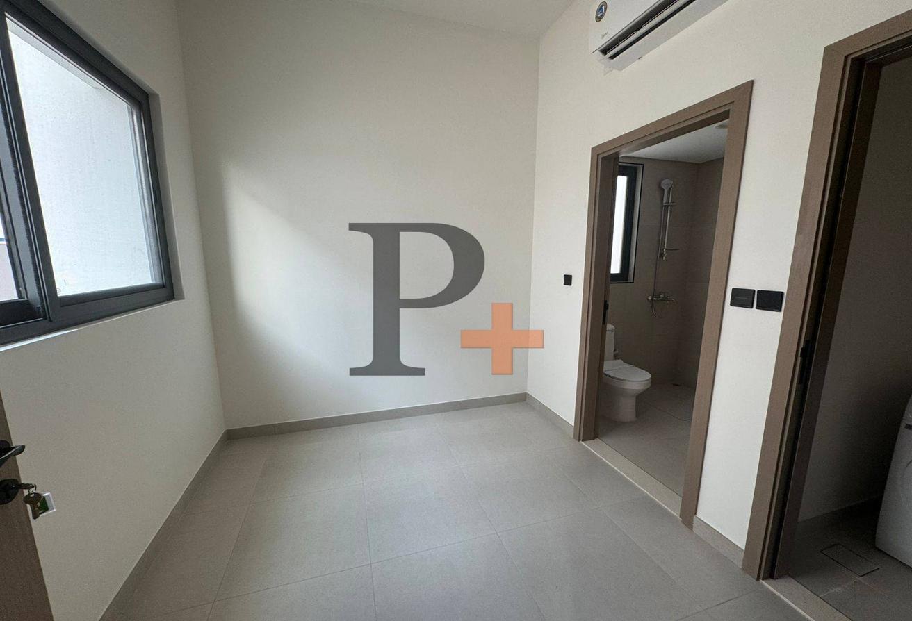 Brand New | Standalone Villa | Single row photo 13