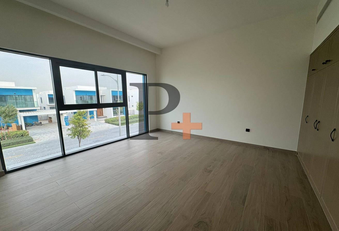 Brand New | Standalone Villa | Single row photo 8