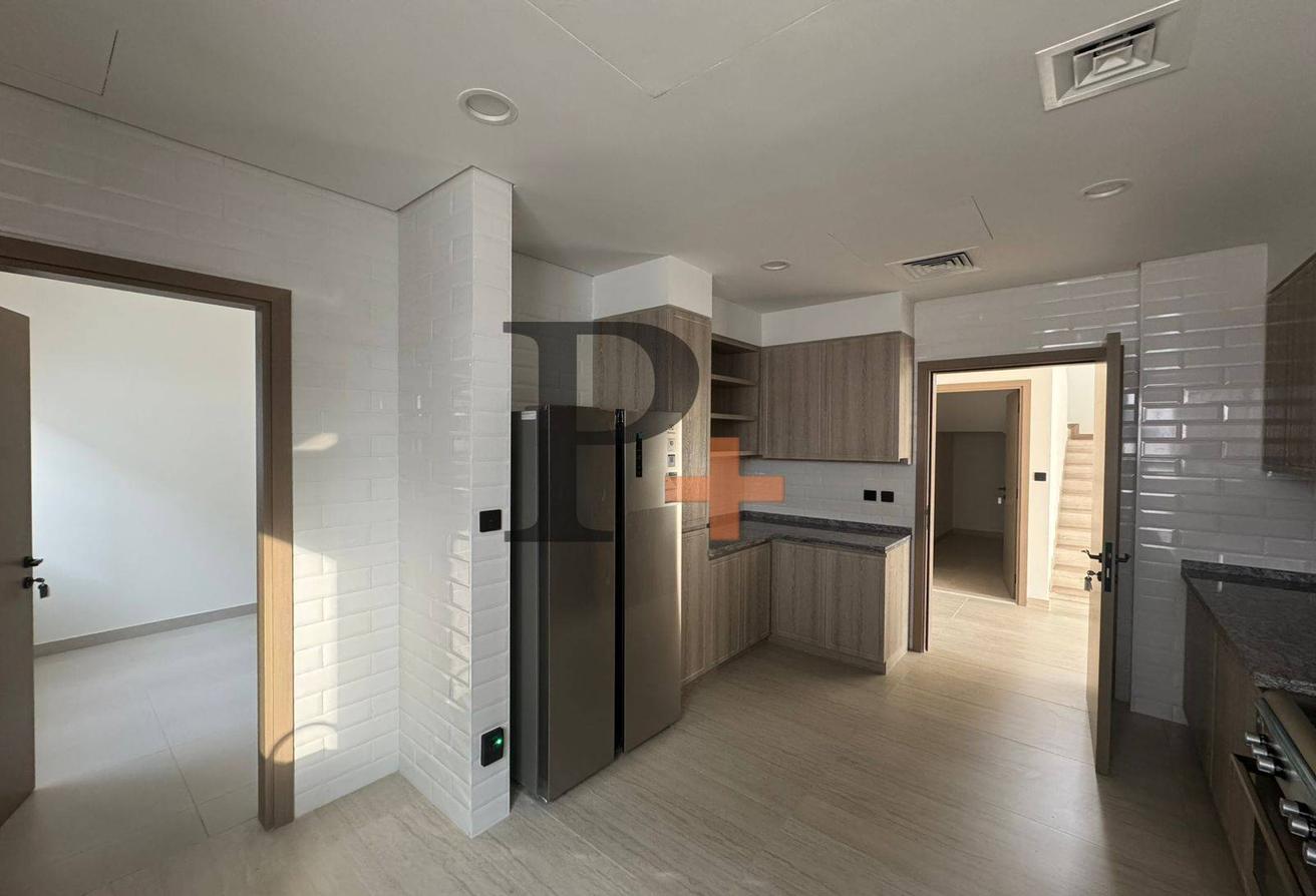 Brand New | Standalone Villa | Single row photo 6