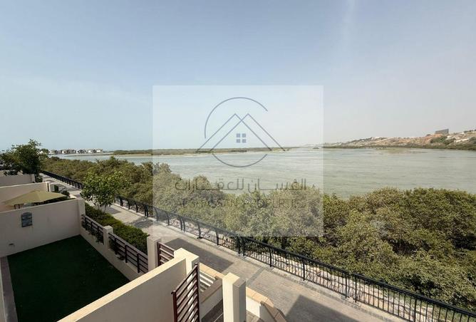 136999417 - Property Image 2