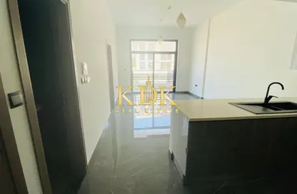 شقة - غرفة نوم - 2 حمامات للايجار في جويا بلانكا ريزيدنس - ارجان - دبي