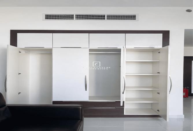 ELEGANT | PRIME LOCATION | SPACIOUS photo 2