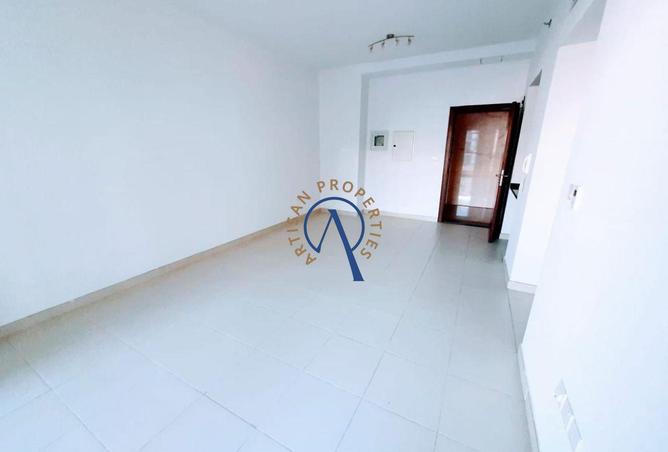 127008591 - Property Image 2