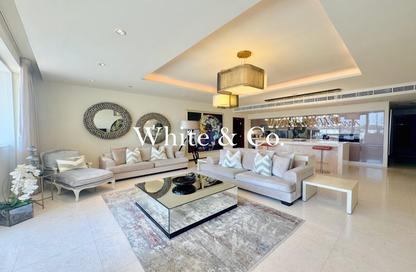 Apartment - 2 Bedrooms - 3 Bathrooms for rent in Ruby - Tiara Residences - Palm Jumeirah - Dubai
