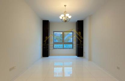 Apartment - Studio - 1 for rent in Al Mankhool - Bur Dubai - Dubai