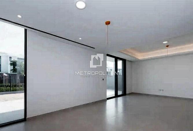 73111107 - Property Image 2