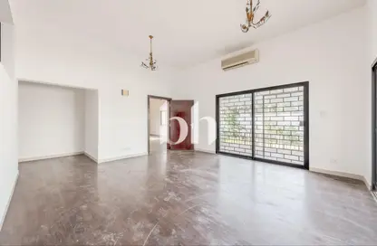 Villa - 5 Bedrooms - 4 Bathrooms for rent in Al Rashidiya - Dubai